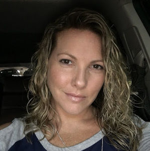 Meet your Posher, Dee